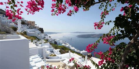 The Best Honeymoon Hotels In Santorini Best Island Vacation