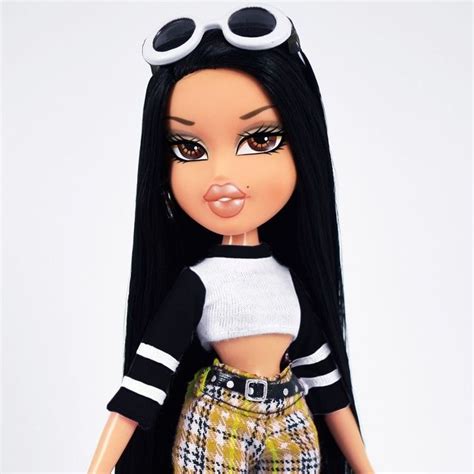 Baddie aesthetic wallpaper bratz dolls profile pics : tags : bratz dolls nostalgic aesthetic chloe jade sasha yasmin skinny legend trendy | Bratz doll ...