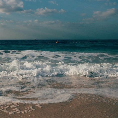 Pin By ɴɪᴠᴇᴀ🌴 On Life Aesthetics In 2020 Scenery Beach Aesthetic Ocean