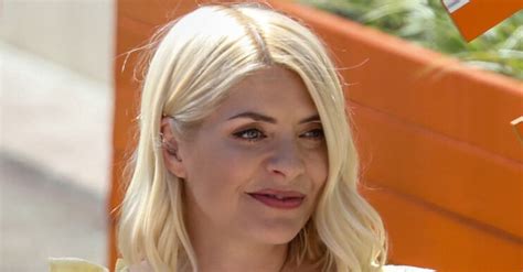 Holly Willoughby Shares Stunning Makeup Free Selfie On Instagram