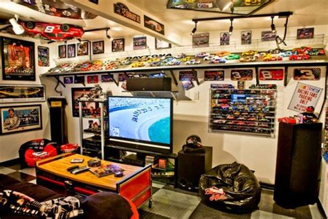 These Man Caves Are Simply Epic 26 Pics