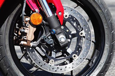 The abs system will activated feels like brake shutter and this is normal. ABS or NON ABS Motorbikes, Safety in Your Hands | SAGMart