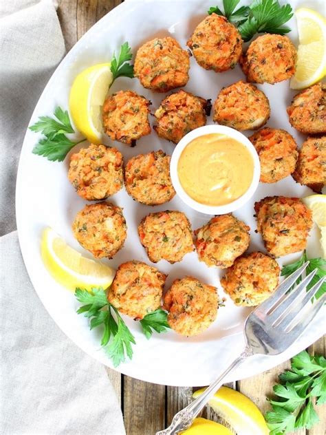 Keto friendly salmon cakes with garlic aioli hello everybody, hope you are having an incredible day today. Mini Salmon Cakes with Sriracha Lemon Aioli - the perfect ...