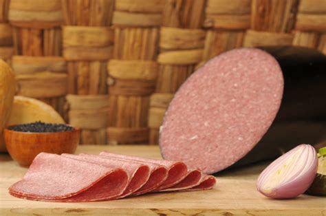 Finest Sausage And Meat Ltd Beef Salami Per100g