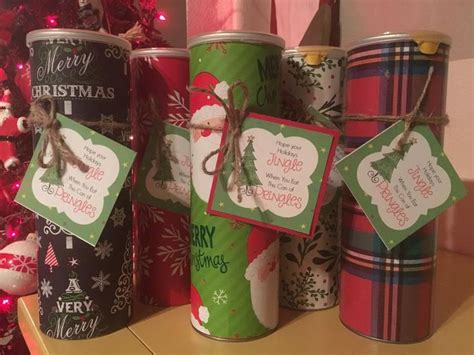 Quick Fun And Quirky Last Minute Christmas T Idea Using Pringles