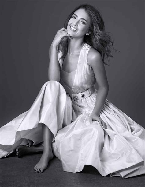 Jessica Alba Photoshoot For Harpers Bazaar Magazine November 2015