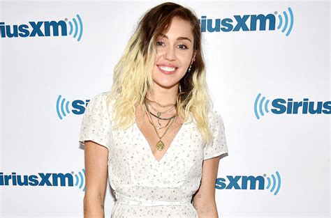 O Liberal Regional Miley Cyrus Siriusxm Smile 2017 Billboard 1548