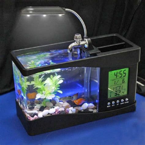 This Usb Powered Mini Aquarium Lets You Keep Fish Right On Your Desk At