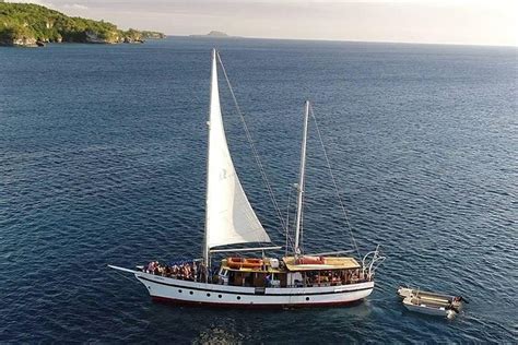 Coongoola Full Day Cruise Including Moso Island And Snorkeling In