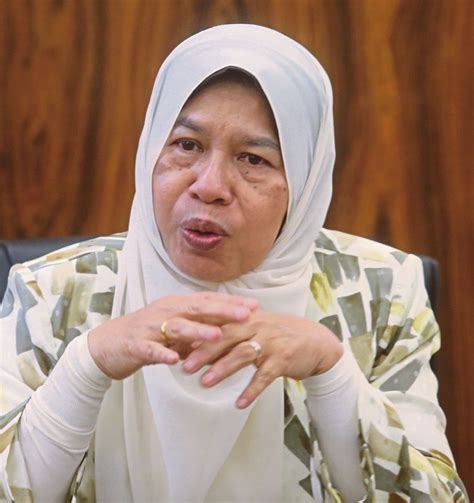 If you want to learn salah laku in english, you will find the translation here, along with other translations from sundanese to english. Salah laku disiplin METROTV | Harian Metro