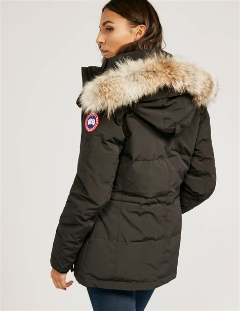 Canada goose chilliwack bomber size medium m 100% authentic grey fur collar. Canada Goose Goose Womens Chelsea Parka Jacket Black - Lyst