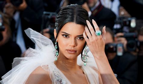 Kendall Jenner Tries Trendy Cow Print Manicure Allure