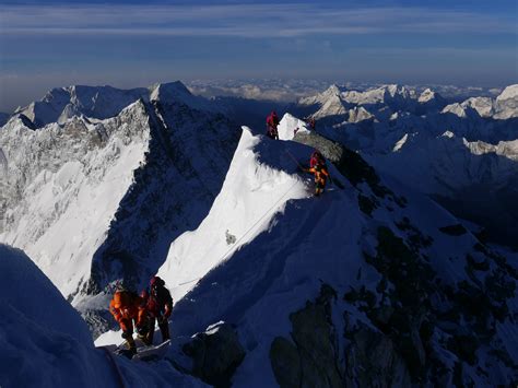 Everest Gipfeltag Bergwelten
