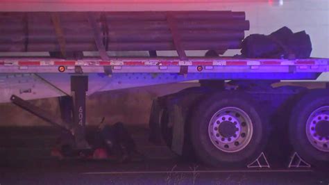 Driver Dies After Slamming Into 18 Wheeler On East Fwy Abc13 Houston