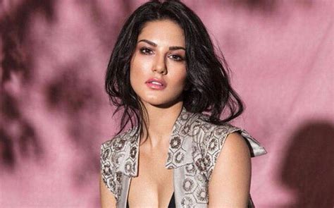 Omg Unseen Pictures Of Sunny Leone From Her Porn Past