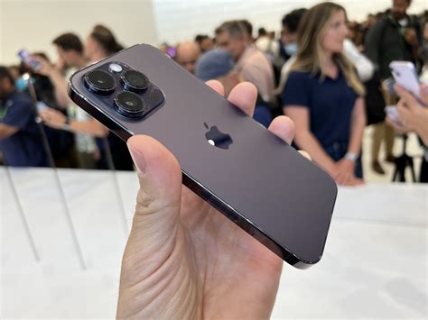 Is Apples New Iphone 14 Pro Actually Deep Purple Or Another Color