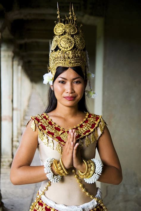 Cambodian Dancer At Angkor Wat Premium Photo Rawpixel
