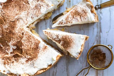 Wer es lieber süßer mag, greift zur idared oder delbarestivale. Rezept für Apfel-Pudding-Kuchen mit Sahnehaube | Kitchengirls