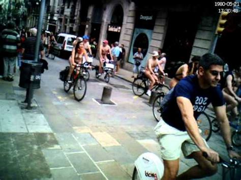 Nackte Radfahrer In Barcelona Youtube