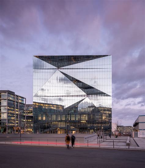 Cube Berlin Guardian Glass