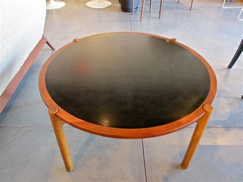 The ellipse a table combines a modern and. Metro Modern - Hans Wegner Coffee Table