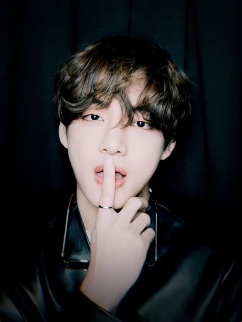 Pin By Boobora On Taehyung V Selca Taehyung