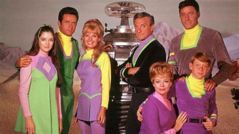 Lost In Space Cast Looks Back At The Original Sci Fi Show