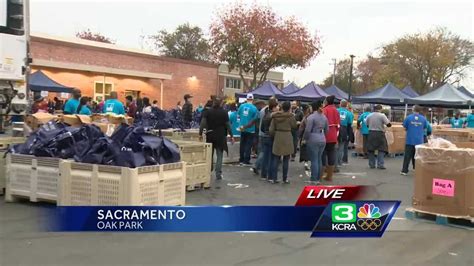 Central downtown food bank sacramento open each 2nd, 3rd and 4th thursday of each month morning 10:00 a.m. Sacramento Food Bank distributes thousands of turkeys