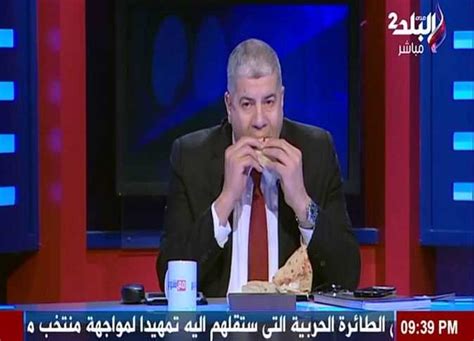 إنا لله وإنا إليه راجعون. شوبير يسخر من مجلس الأهلي بأكل «عيش وحلاوة» على الهواء ...