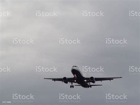 Airplane Descent 20 Stock Photo Download Image Now Aerospace