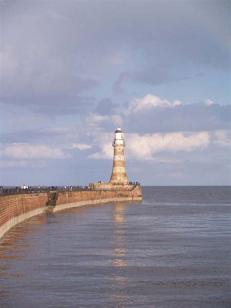 Roker Lighthouse Sunderland In Ne England Bitlyhzhg8w