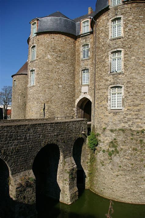 The Château De Boulogne Sur Mer Is A Castlein The French Seaport Of
