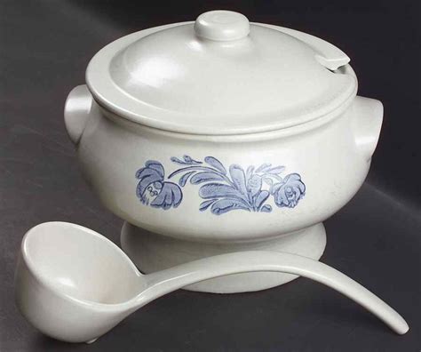 Pfaltzgraff Yorktowne Covered Stoneware Soup Tureen With Ladle Etsy