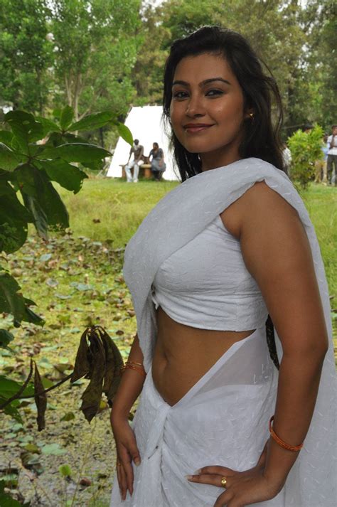 Indian Actress Latest Hot Stills And Photos Gallery Hot Masala Tamil Actress White Saree Open