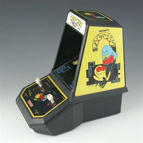 Vintage 1981 Pac Man Mini Tabletop Arcade Game