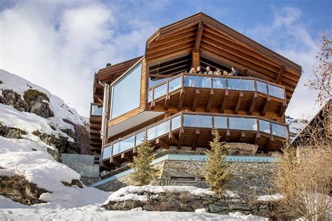 World Class Service At The Luxurious Chalet Zermatt Peak