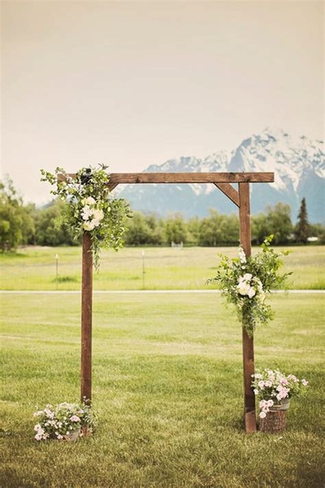 10 Stunning Wedding Arch Ideas For Your Ceremony