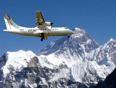 This 50 Minute Mountain Flight In Nepal Will Show You The Best