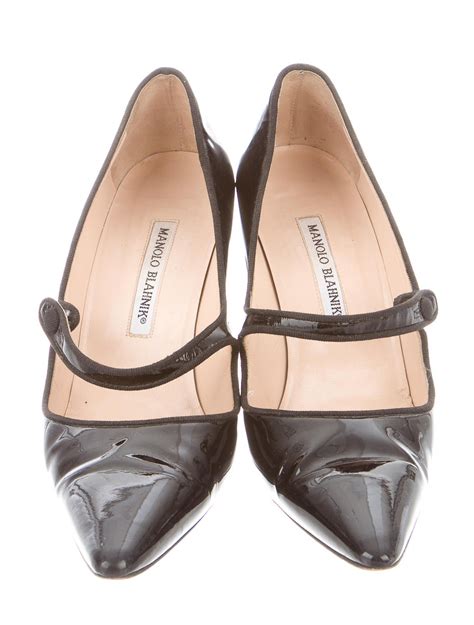 Manolo Blahnik Pointed Toe Mary Jane Pumps Shoes Moo46984 The Realreal