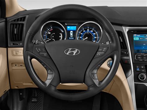 Image 2015 Hyundai Sonata Hybrid 4 Door Sedan Limited Steering Wheel