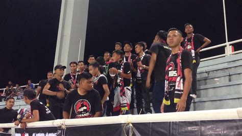 Pengurus psdm, mohd izzuddin mohd kenali bercakap kepada berita harian , kerja naik taraf lampu limpah sebenarnya sudah siap sepenuhnya bagi memastikan naib juara liga super 2017 dapat beraksi pada. TITANS TROOPERS AWAYDAYS STADIUM DARUL MAKMUR 2017 - YouTube