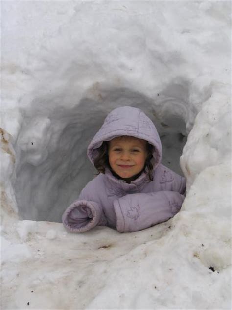 Snow Cave Build