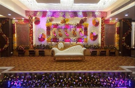 The Maidens Crown Banquets Peeragarhi Delhi Banquet Hall