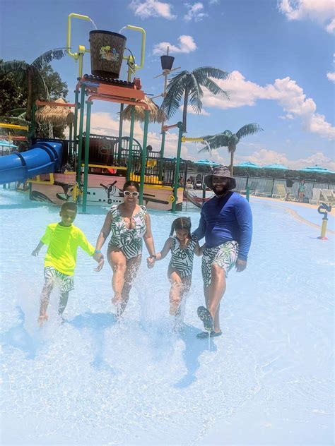 Family Vacation: Margaritaville Lake Conroe, TX - Mochas and Mimosas