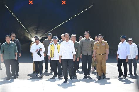 Presiden Joko Widodo Resmikan Tol Cisumdawu Terowongan Kembar