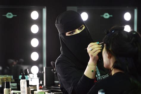 Saudi Arabias First Arab Fashion Week Kicks Off Beyond Fashionably