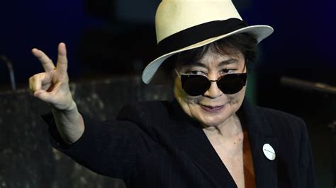 A 85 Ans Yoko Ono Va Sortir Un Nouvel Album Pour La Paix