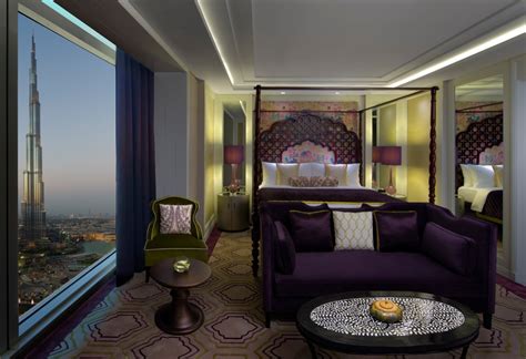 Book Luxury Suites And Hotel Rooms Near Burj Khalifa Dubai Taj Dubai