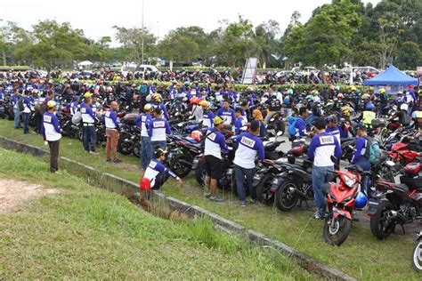 Use of the information on this page is intended for malaysian citizens and malaysian residents only and all contents on this website are governed by malaysian law and is subject to the disclaimer which can be read on the disclaimer page. Welcome to Hong Leong Yamaha Motor | 2017 MotoGP Convoy ...