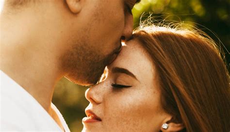Forehead Kiss Its Symbolism And 15 Subconscious Signs Why Its So